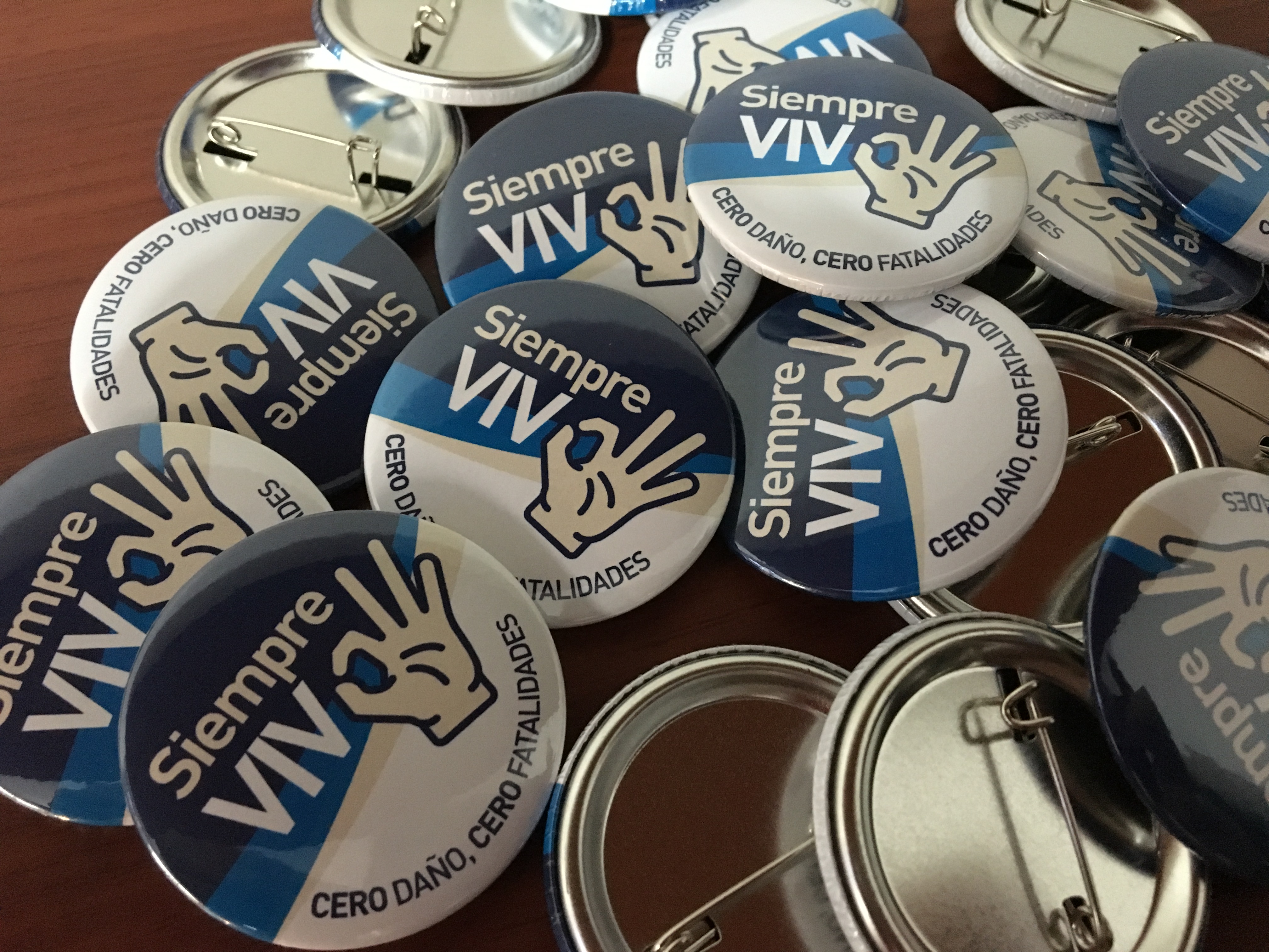 Chapitas alfiler de campana personalizadas